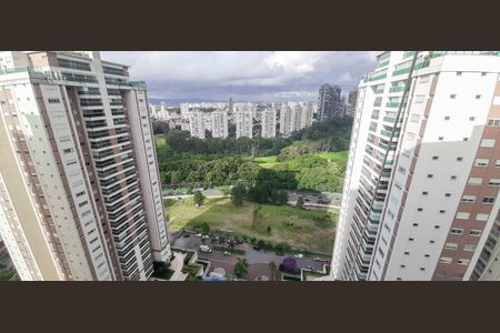 Apartamento à venda com 254m², 4 quartos e 4 vagas Apartamento à venda com 254m², 4 quartos e 4 vagasVista da Suíte 1