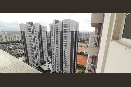Apartamento à venda com 254m², 4 quartos e 4 vagas Apartamento à venda com 254m², 4 quartos e 4 vagasVista da Área de Serviço