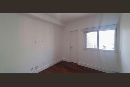 Apartamento à venda com 254m², 4 quartos e 4 vagas Apartamento à venda com 254m², 4 quartos e 4 vagasSuíte 4