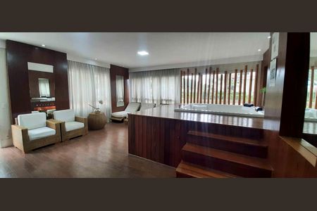 Apartamento à venda com 254m², 4 quartos e 4 vagas Apartamento à venda com 254m², 4 quartos e 4 vagasÁrea comum