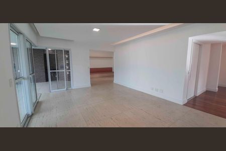 Apartamento à venda com 254m², 4 quartos e 4 vagas Apartamento à venda com 254m², 4 quartos e 4 vagasSala de Jantar