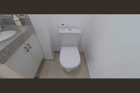 Apartamento à venda com 254m², 4 quartos e 4 vagas Apartamento à venda com 254m², 4 quartos e 4 vagasBanheiro de Serviço