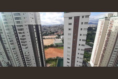 Apartamento à venda com 254m², 4 quartos e 4 vagas Apartamento à venda com 254m², 4 quartos e 4 vagasVista da Suíte 2