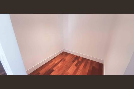 Apartamento à venda com 254m², 4 quartos e 4 vagas Apartamento à venda com 254m², 4 quartos e 4 vagasSuíte 1