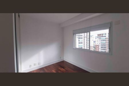 Apartamento à venda com 254m², 4 quartos e 4 vagas Apartamento à venda com 254m², 4 quartos e 4 vagasSuíte 3