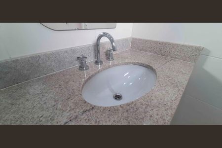 Apartamento à venda com 254m², 4 quartos e 4 vagas Apartamento à venda com 254m², 4 quartos e 4 vagasBanheiro da Suíte 3