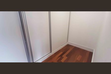 Apartamento à venda com 254m², 4 quartos e 4 vagas Apartamento à venda com 254m², 4 quartos e 4 vagasSuíte 1