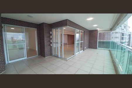 Apartamento à venda com 254m², 4 quartos e 4 vagas Apartamento à venda com 254m², 4 quartos e 4 vagasÁrea comum