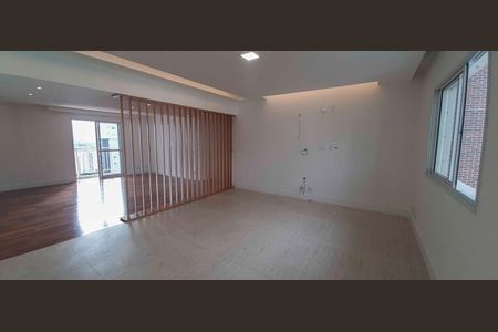 Apartamento à venda com 254m², 4 quartos e 4 vagas Apartamento à venda com 254m², 4 quartos e 4 vagasSala de Estar