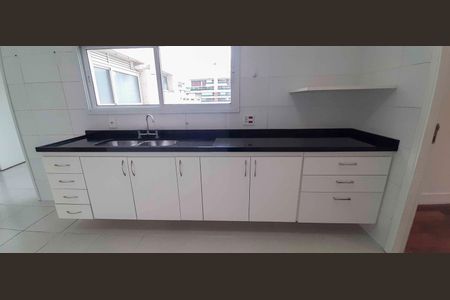 Apartamento à venda com 254m², 4 quartos e 4 vagas Apartamento à venda com 254m², 4 quartos e 4 vagasCozinha