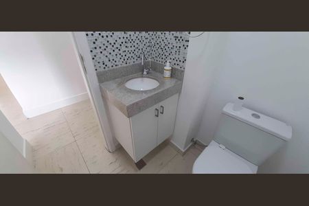 Apartamento à venda com 254m², 4 quartos e 4 vagas Apartamento à venda com 254m², 4 quartos e 4 vagasBanheiro de Serviço