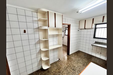 Apartamento à venda com 157m², 4 quartos e 3 vagasCozinha