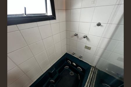 Apartamento à venda com 157m², 4 quartos e 3 vagasBanheiro da Suíte 2