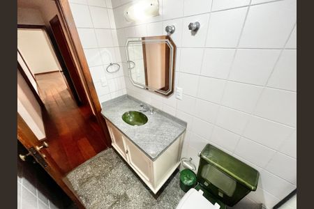 Apartamento à venda com 157m², 4 quartos e 3 vagasBanheiro