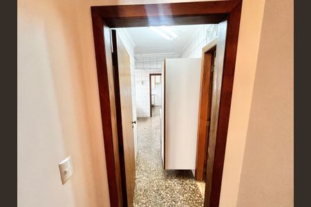 Apartamento à venda com 157m², 4 quartos e 3 vagasCorredor