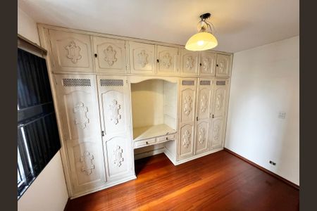 Apartamento à venda com 157m², 4 quartos e 3 vagasQuarto 3