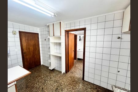 Apartamento à venda com 157m², 4 quartos e 3 vagasCozinha