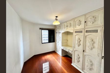 Apartamento à venda com 157m², 4 quartos e 3 vagasQuarto 3