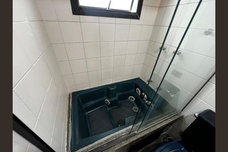 Apartamento à venda com 157m², 4 quartos e 3 vagasBanheiro da Suíte 2