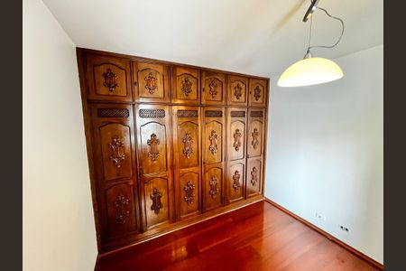 Apartamento à venda com 157m², 4 quartos e 3 vagasQuarto 2 - Suíte