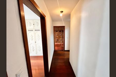 Apartamento à venda com 157m², 4 quartos e 3 vagasCorredor