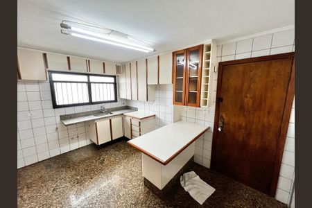 Apartamento à venda com 157m², 4 quartos e 3 vagasCozinha