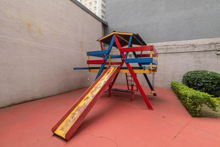 Apartamento à venda com 52m², 2 quartos e 1 vaga Apartamento à venda com 52m², 2 quartos e 1 vagaÁrea Comum - Playground