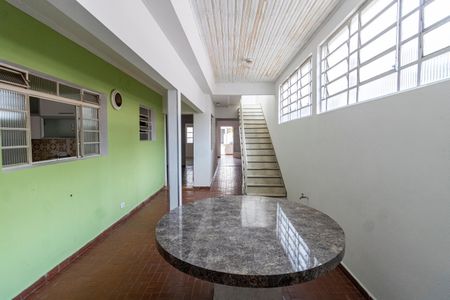 Casa para alugar com 318m², 3 quartos e 2 vagasCorredor