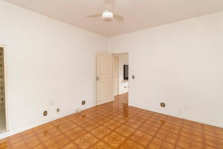 Casa para alugar com 318m², 3 quartos e 2 vagasSuíte