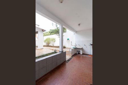 Casa para alugar com 318m², 3 quartos e 2 vagasÁrea de Serviço 1