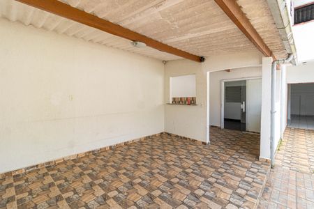 Casa para alugar com 318m², 3 quartos e 2 vagasQuintal