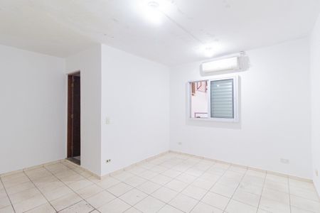 Casa à venda com 194m², 4 quartos e 1 vagaSuíte