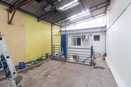 Casa à venda com 194m², 4 quartos e 1 vagaQuital