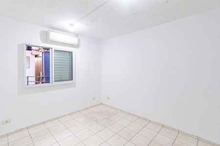 Casa à venda com 194m², 4 quartos e 1 vagaSuíte