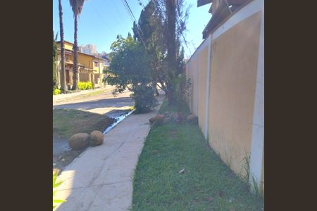 Casa à venda com 248m², 2 quartos e 4 vagas