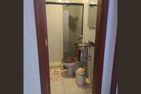 Casa à venda com 248m², 2 quartos e 4 vagas