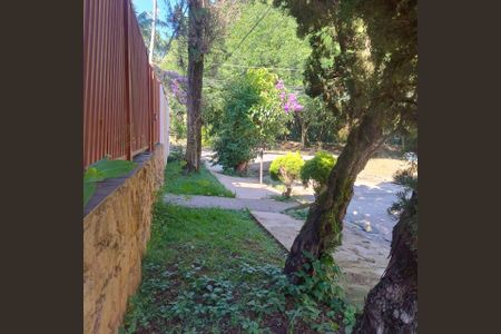 Casa à venda com 248m², 2 quartos e 4 vagas