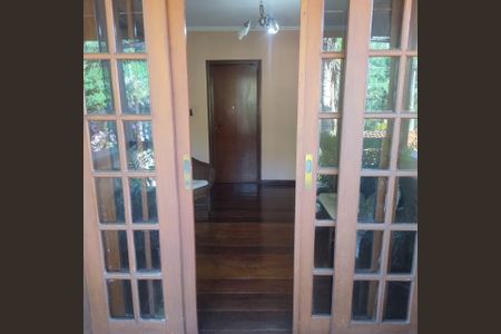 Casa à venda com 248m², 2 quartos e 4 vagas