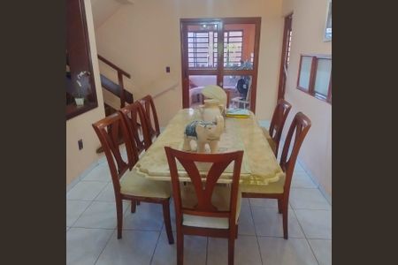 Casa à venda com 248m², 2 quartos e 4 vagas