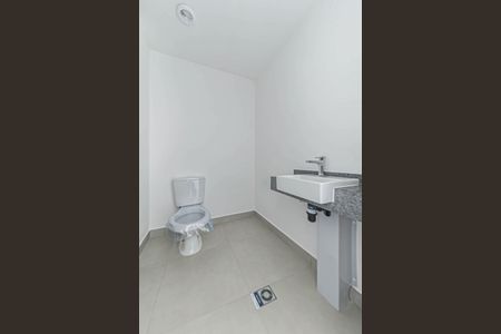 Banheiro de kitnet/studio à venda com 1 quarto, 23m² em Vila Cordeiro, São Paulo