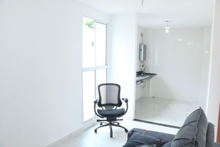 sala de apartamento para alugar com 2 quartos, 45m² em Jardim Alvorada, Nova Iguaçu
