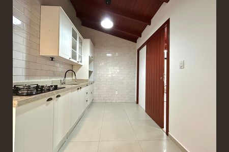Casa de condomínio para alugar com 50m², 1 quarto e sem vagaCozinha 