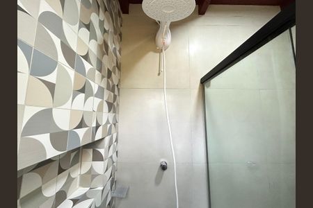 Casa de condomínio para alugar com 50m², 1 quarto e sem vagaBanheiro 