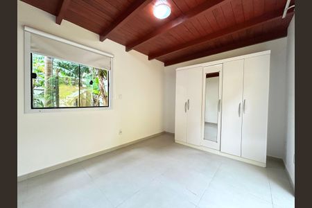 Quarto  de casa de condomínio para alugar com 1 quarto, 50m² em Rio Tavares Central, Florianópolis