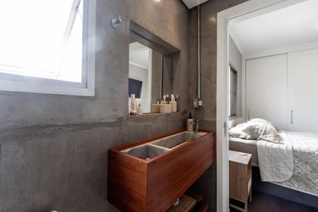 Apartamento à venda com 86m², 2 quartos e 2 vagasQuarto 1 - Banheiro da Suite