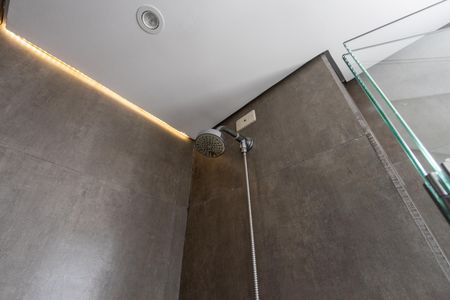 Apartamento à venda com 86m², 2 quartos e 2 vagasQuarto 1 - Banheiro da Suite