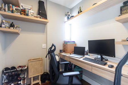 Apartamento à venda com 86m², 2 quartos e 2 vagasEscritório