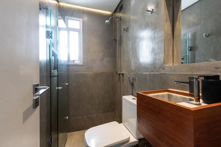 Apartamento à venda com 86m², 2 quartos e 2 vagasBanheiro do Corredor