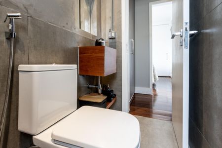 Apartamento à venda com 86m², 2 quartos e 2 vagasBanheiro do Corredor