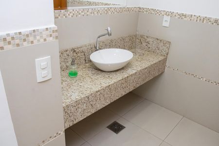 Apartamento para alugar com 74m², 2 quartos e 1 vagaBanheiro Social